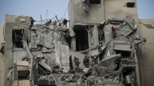 Κατέρρευσε η εκεχειρία Ισραήλ – Ιράν: Νέες επιθέσεις και σκηνικό σύγκρουσης παρά τη συμφωνία