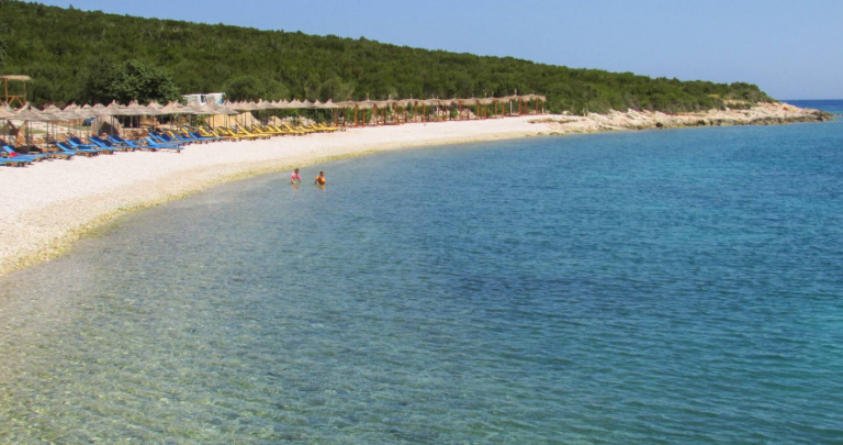 Αυτό είναι το αλβανικό νησί που αγόρασε η οικογένεια Τραμπ