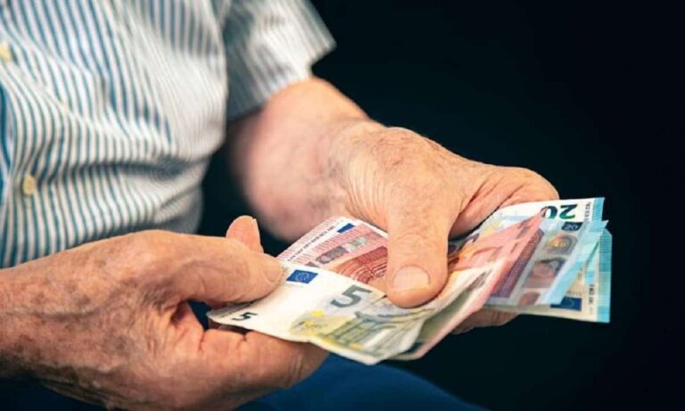 Σκύλλα και Χάρυβδη για 300.000 ασφαλισμένους