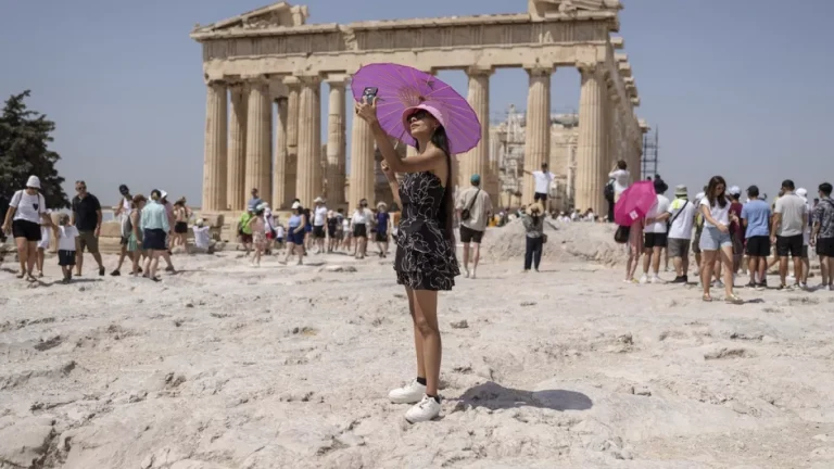 Υποχωρεί ο καύσωνας – Έρχεται δροσιά και πτώση θερμοκρασίας