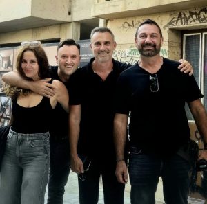 Αντιδράσεις για τη χαμογελαστή φωτογραφία των πρωταγωνιστών του «Παρά Πέντε»