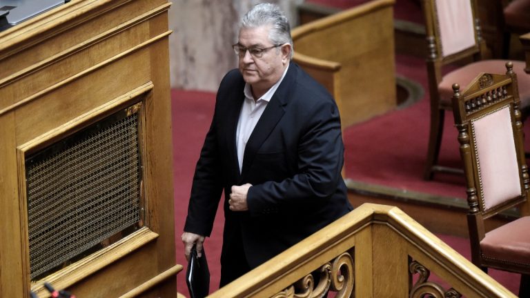 Έφυγε για το Luben! «Πας τις λαχών αρχίδιον»: Επική η ατάκα του Κουτσούμπα για ΟΠΕΚΕΠΕ