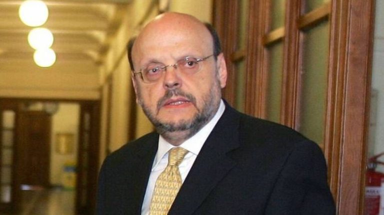 Αντώναρος: «Έλεος! Οι Ρουβίτσες του Κασσελάκη παρερμήνευσαν το αστείο μου»
