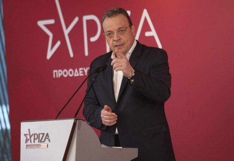 Φάμελλος:«Η κυβέρνηση μπαζώνει την αλήθεια»