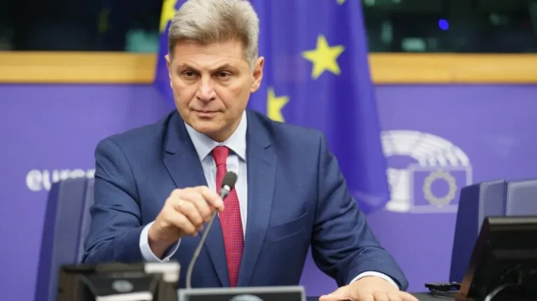 Φαραντούρης: Πρόταση κυβέρνησης ειδικού σκοπού για θεσμική κάθαρση