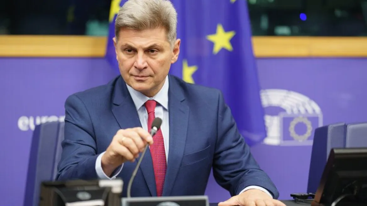 Φαραντούρης: Πρόταση κυβέρνησης ειδικού σκοπού για θεσμική κάθαρση