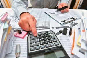 Αυξήσεις πάνω από 2,5% στις συντάξεις και νέες ελαφρύνσεις: Τι φέρνει το πακέτο της ΔΕΘ