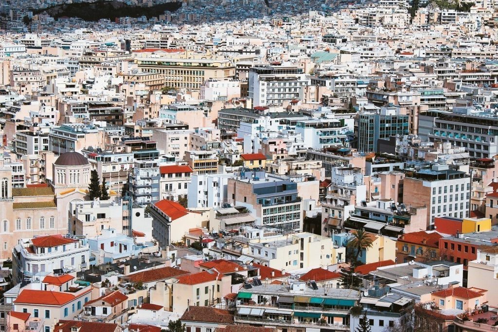 Τι αλλάζει από το 2026: Λιγότεροι φόροι, περισσότερα λεφτά σε μισθούς & συντάξεις