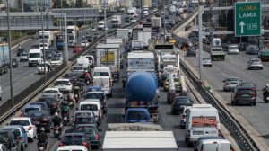 Καραμπόλα πέντε οχημάτων στην άνοδο του Κηφισού