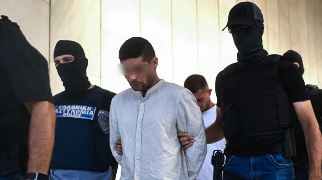 Αγία Παρασκευή:«Ήταν ένας αλαζόνας και αδιάφορος πατέρας»