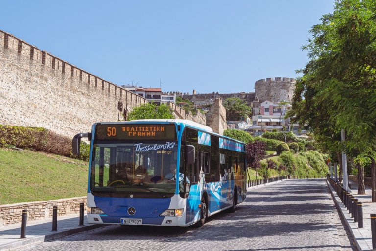 Θεσσαλονίκη: 48χρονος συνελήφθη μετά από άσεμνη πράξη σε λεωφορείο του ΟΑΣΘ
