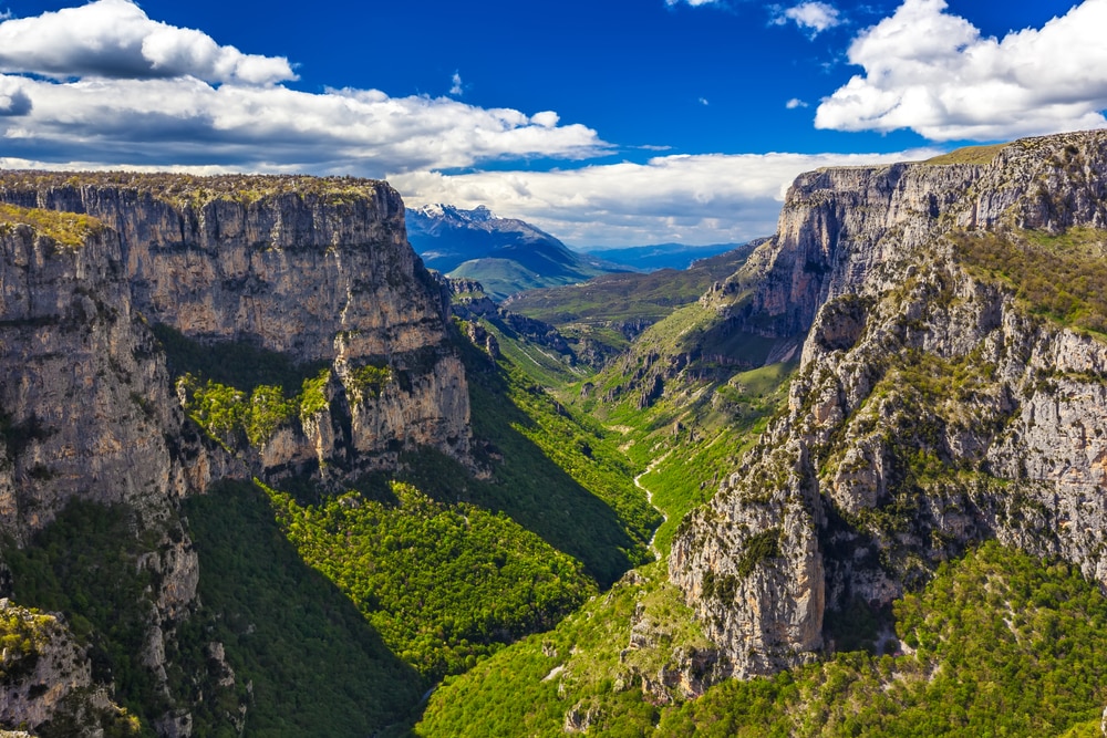 Σε σοβαρή κατάσταση η γυναίκα που έπεσε στο Φαράγγι του Βίκου