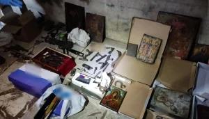Φωτογραφίες-σοκ: Δείτε τι βρήκε η ΕΛ.ΑΣ. σε κάδο απορριμμάτων στην Καισαριανή