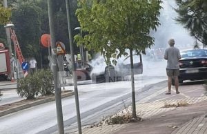 Αγία Παρασκευή: Αυτοκίνητο τυλίχθηκε στις φλόγες εν κινήσει