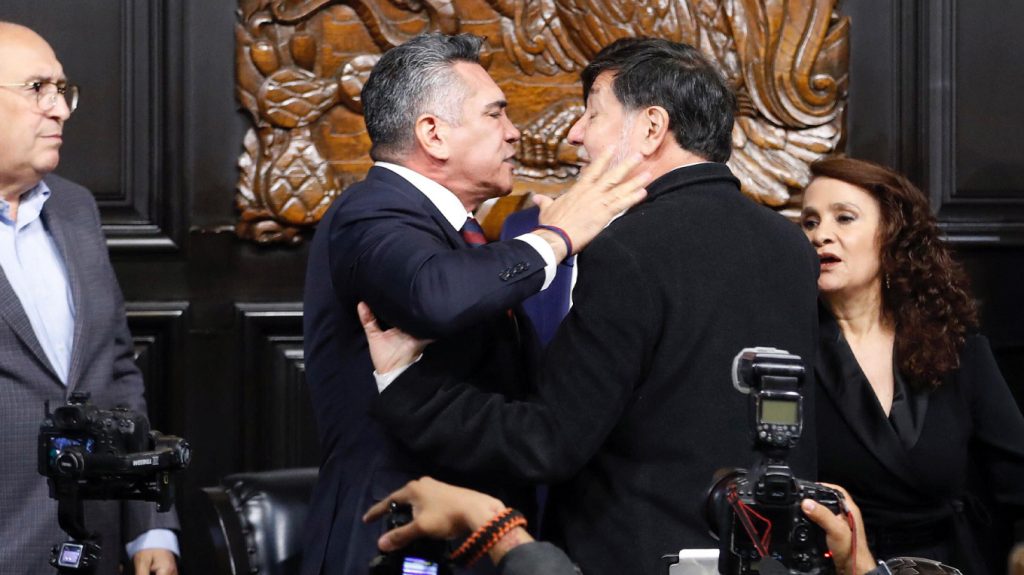 Άγρια συμπλοκή στη Γερουσία του Μεξικού
