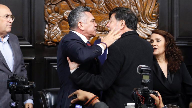 Άγρια συμπλοκή στη Γερουσία του Μεξικού