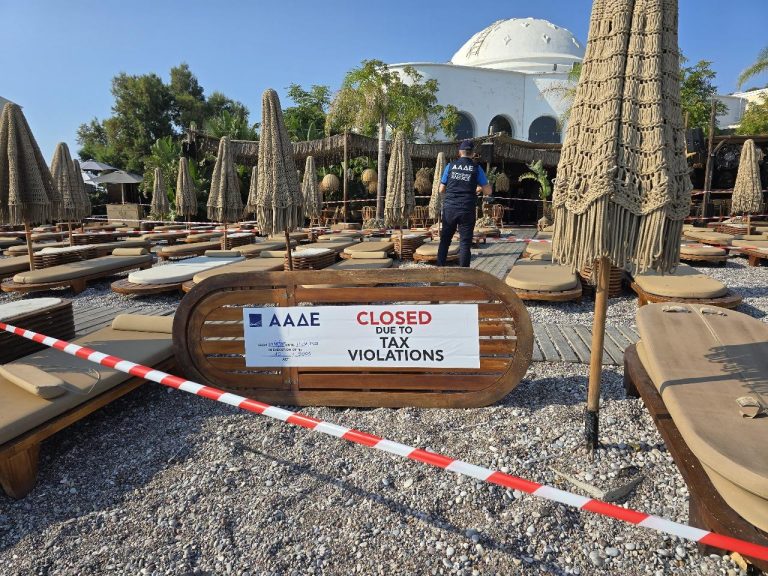 Ρόδος: Πρόστιμο και λουκέτο σε γνωστό beach restaurant για φοροδιαφυγή