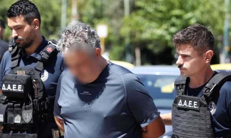 Παλλήνη- εμπρησμοί: «Έβαζα φωτιά κάθε φορά που έχανα στον τζόγο»