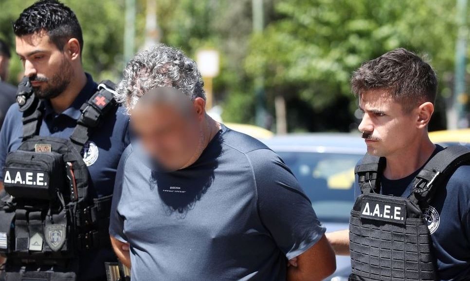Παλλήνη- εμπρησμοί: «Έβαζα φωτιά κάθε φορά που έχανα στον τζόγο»