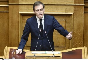 Δημήτρης Μάντζος: «Δεν μπορεί να συζητείται η ειρήνη στην Ουκρανία όσο συνεχίζεται ο πόλεμος»