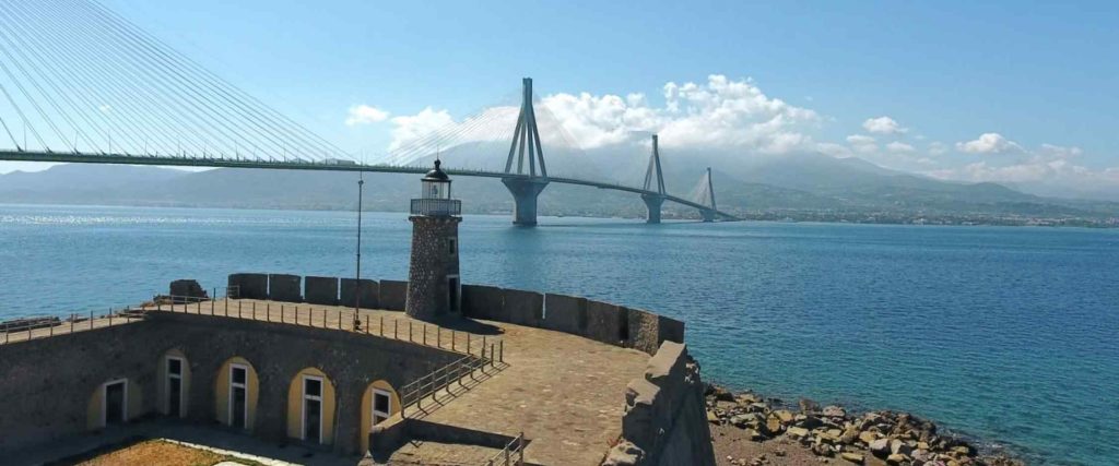 Τραγωδία στο Αντίρριο: Δύτης εντοπίστηκε νεκρός στη θάλασσα