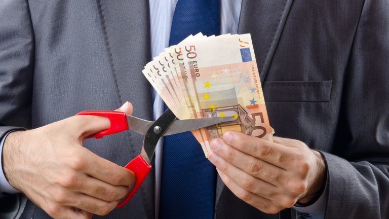 Περικοπές στις συντάξεις χηρείας: Γιατί είδαν λιγότερα χρήματα ξαφνικά