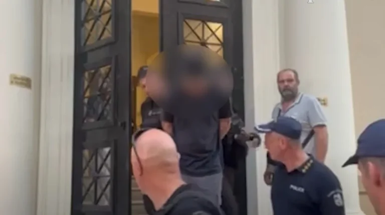 Απολογείται ο 25χρονος για τον εμπρησμό στο Γηροκομείο