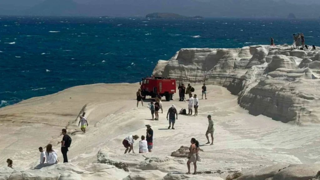 Τραγωδία στη Μήλο: Νεκροί δύο τουρίστες από το Βιετνάμ στο Σαρακήνικο