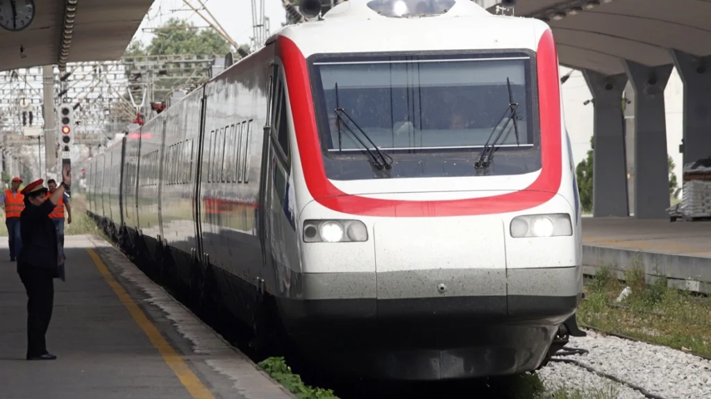 Μηχανική βλάβη σε τρένο της Hellenic Train – Προβλήματα στα δρομολόγια Αίγιο–Κιάτο