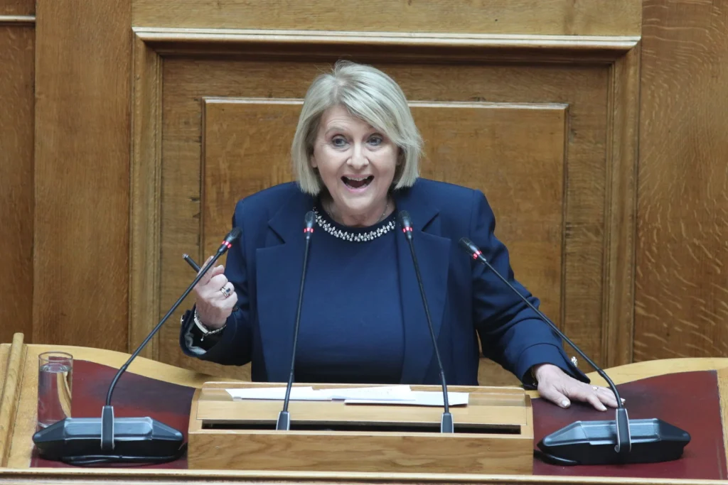 Σάλος από τη Βούλτεψη: «Το πρόβλημα στις φωτιές είναι ότι δεν έχουμε εθελοντές»