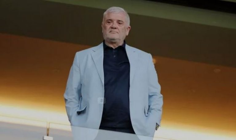 Η Εφ.Συν. στα χέρια του Δημήτρη Μελισσανίδη