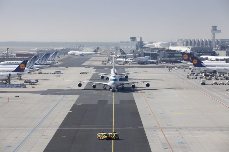 Κολωνία–Βόννη: Σύλληψη δύο Ρουμάνων που εισέβαλαν στον διάδρομο για να προλάβουν την πτήση
