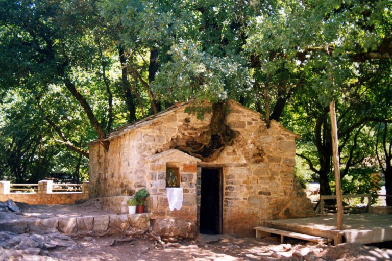 Εορτολόγιο: Δείτε ποιοι γιορτάζουν σήμερα, Πέμπτη (11/9)