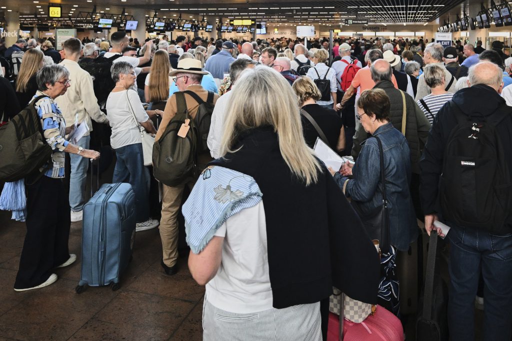 Χάος στα αεροδρόμια: Κυβερνοεπίθεση ακύρωσε πτήσεις σε Χίθροου, Βρυξέλλες και Βερολίνο