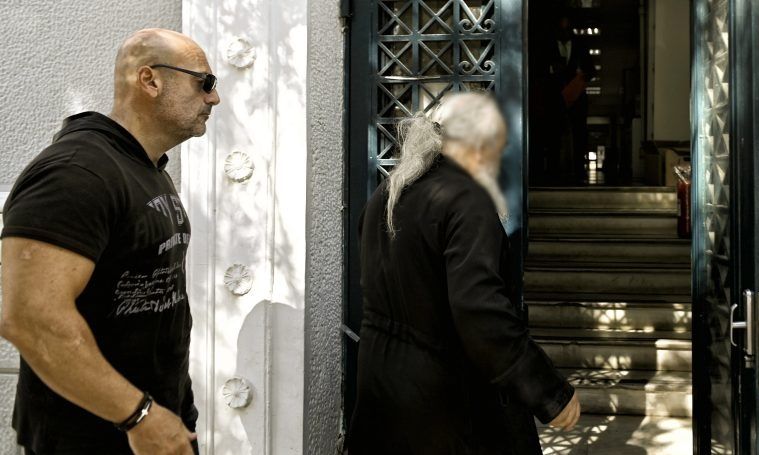 Καλάβρυτα: Ο 69χρονος μεσολαβητής στο επίκεντρο της υπόθεσης αρχαιοκαπηλίας