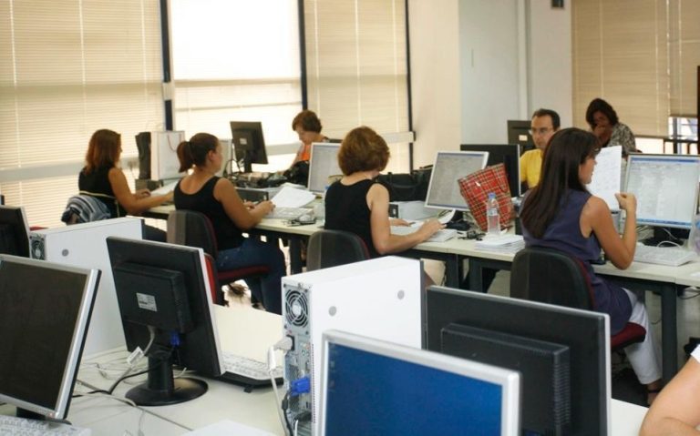 Δημόσιοι υπάλληλοι: Αυξήσεις μέχρι και 120€ το μήνα- Ποιοι οι κερδισμένοι