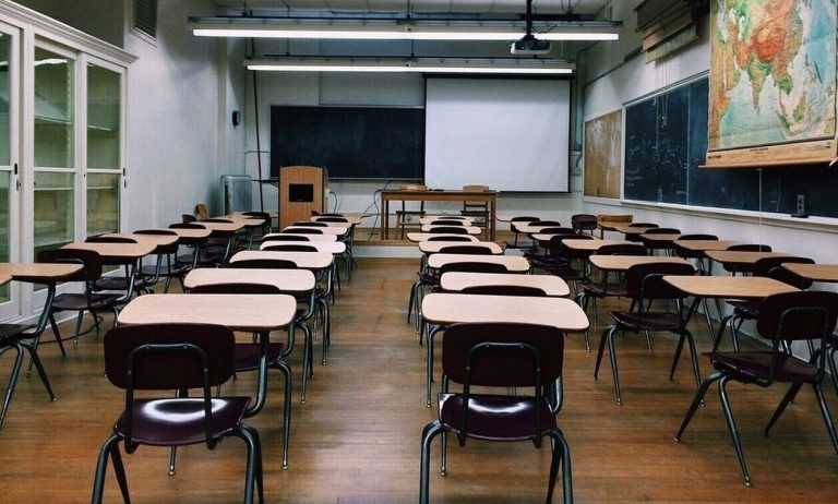 ΔΥΠΑ: 186€ τη βδομάδα για όσους πάνε στις επαγγελματικές σχολές