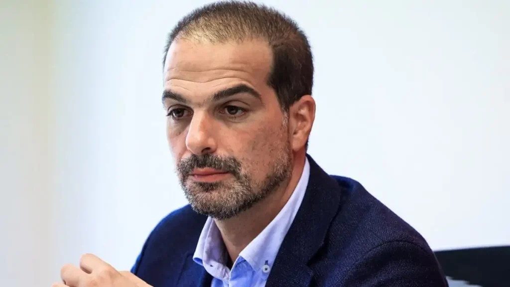 Γαβριήλ Σακελλαρίδης:«Μια ενόχληση στο στήθος, δύο στεντ, τέλος το τσιγάρο»