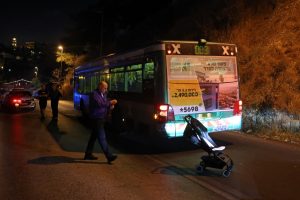 Ιερουσαλήμ: Επίθεση με πυροβολισμούς σε τραμ και λεωφορείο – 15 τραυματίες