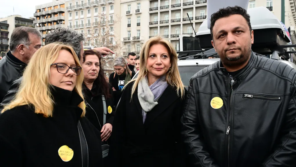 Τέμπη: Εξώδικο Καρυστιανού – Ρούτσι σε Μητσοτάκη και Άρειο Πάγο για την εκταφή των παιδιών τους