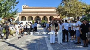 Τελευταίο αντίο στον 17χρονο Νίκο Παλάσκα – Στα λευκά η Αγία Παρασκευή στον Βόλο