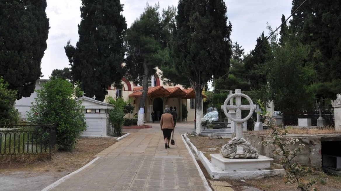 Αιματηρή συμπλοκή στο κοιμητήριο Χαλκίδας