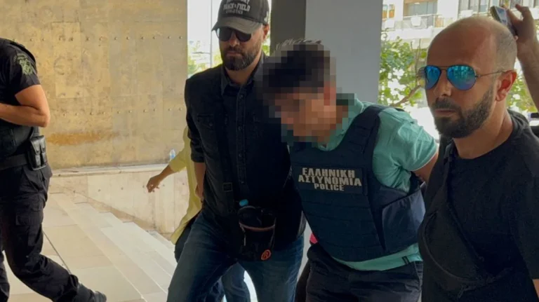 Απολογία ενώπιον ανακριτή για τον 50χρονο αδελφοκτόνο