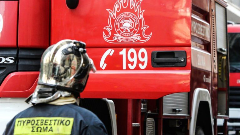 Καλαμάτα: Μεγάλη φωτιά σε επιχείρηση πλαστικών