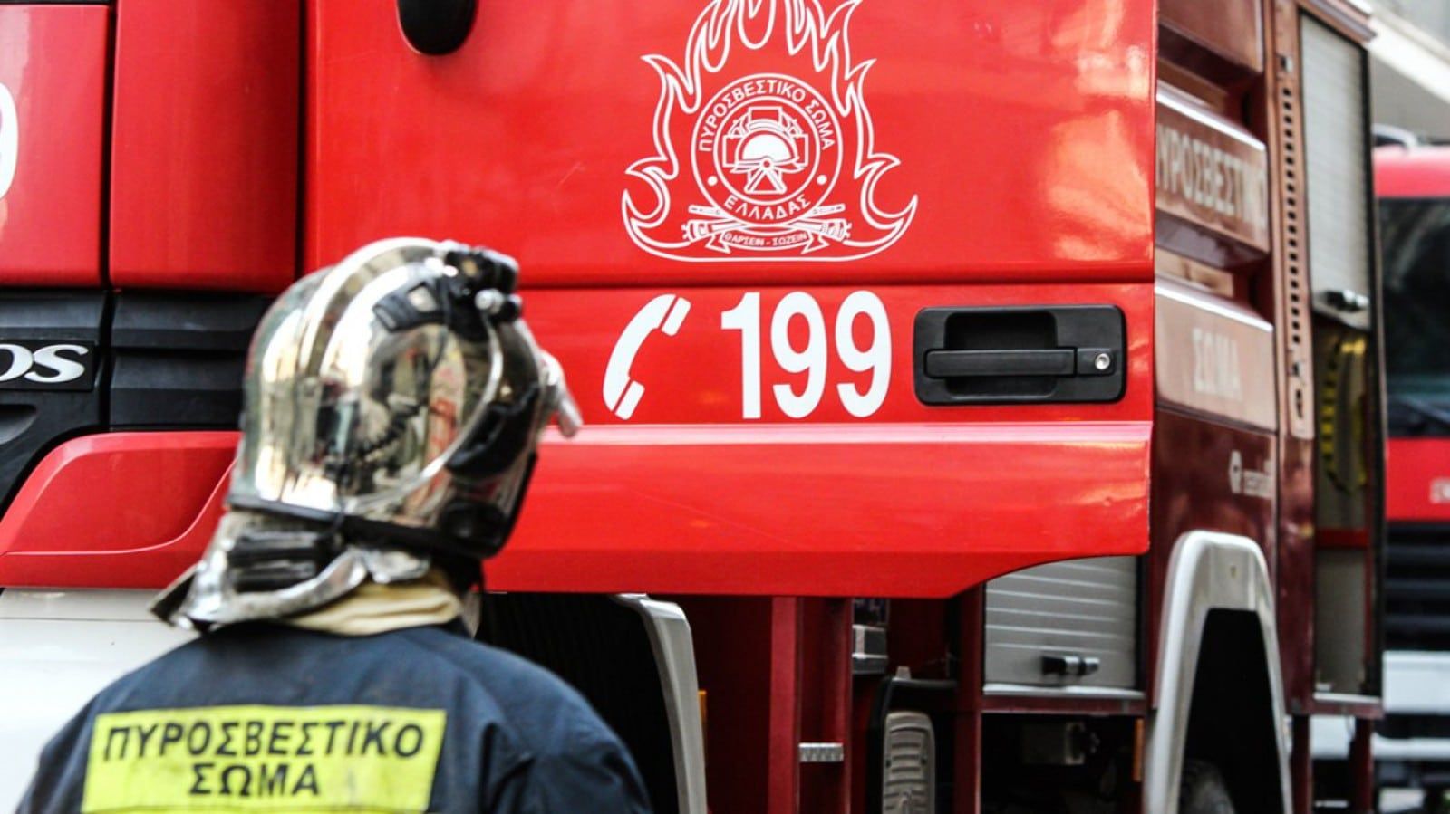Καλαμάτα: Μεγάλη φωτιά σε επιχείρηση πλαστικών