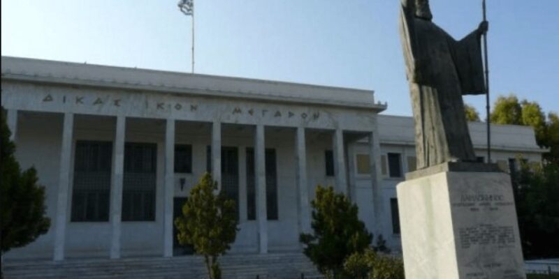 Έκτακτη εκκένωση στα Δικαστήρια Κορίνθου μετά από απειλή για βόμβα