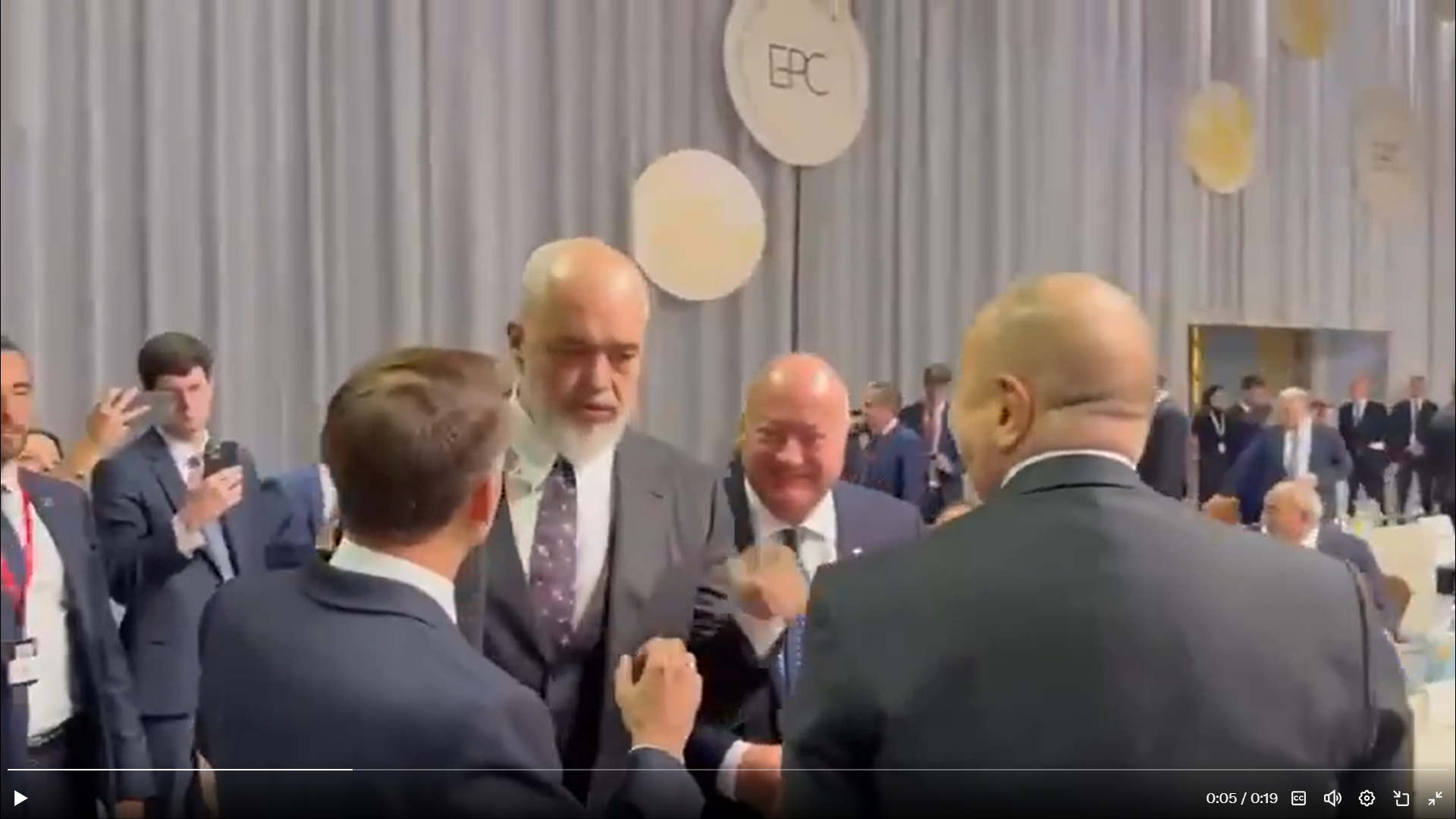 Ο Ράμα τρόλαρε τον Τραμπ για τη «συμφωνία ειρήνης» Αλβανίας – Αζερμπαϊτζάν