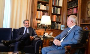 Συνάντηση Μητσοτάκη με Τασούλα πριν την συμμετοχή στη σύνοδο κορυφής ειρήνης