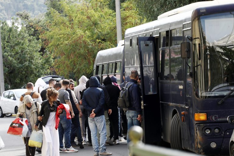 ΟΠΕΚΕΠΕ: Ελεύθεροι οι πρώτοι κατηγορούμενοι