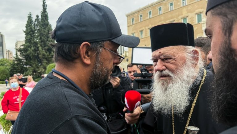 Αρχιεπίσκοπος Ιερώνυμος στο Σύνταγμα: Συμπαράσταση στον Πάνο Ρούτσι